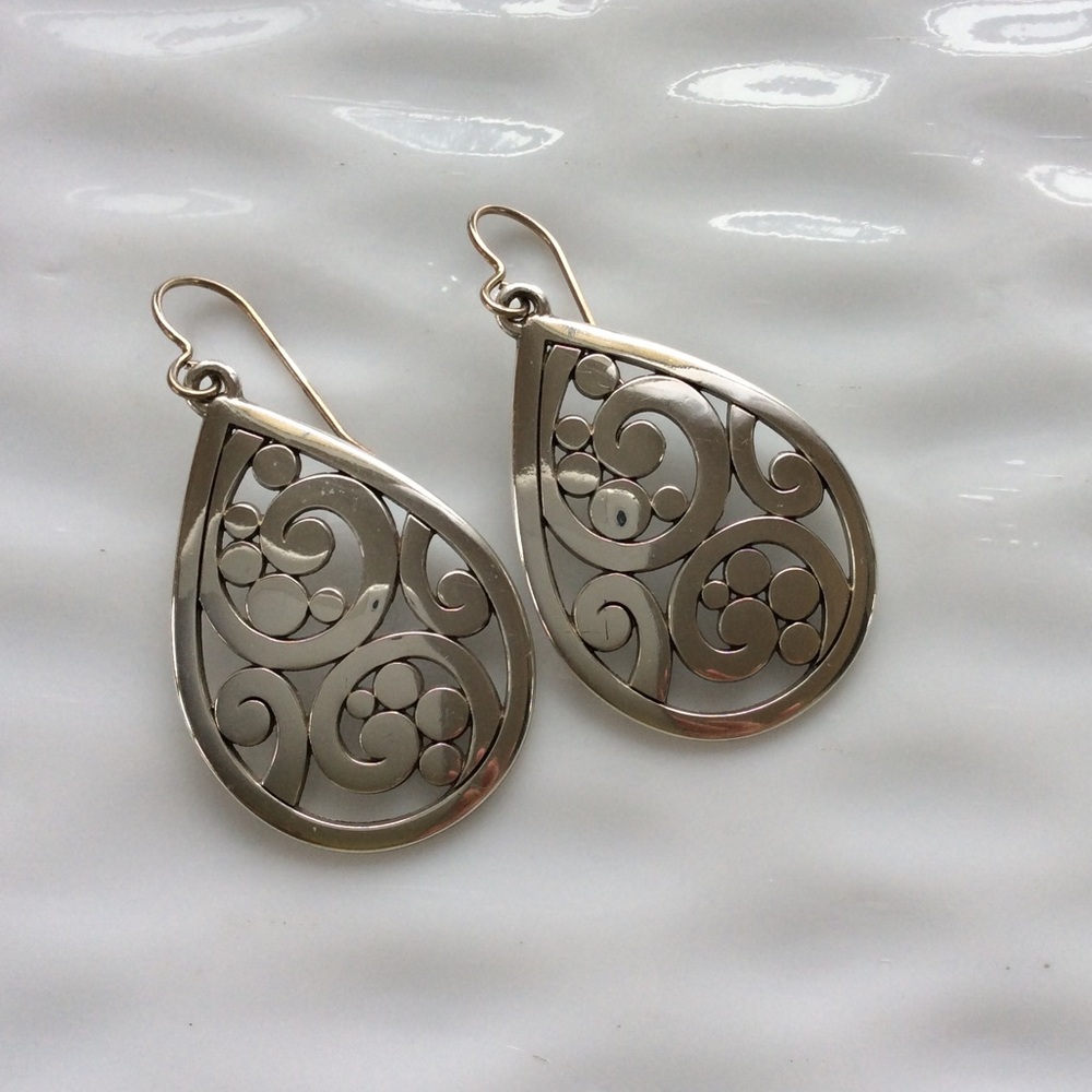 Drop Earring on French wire.